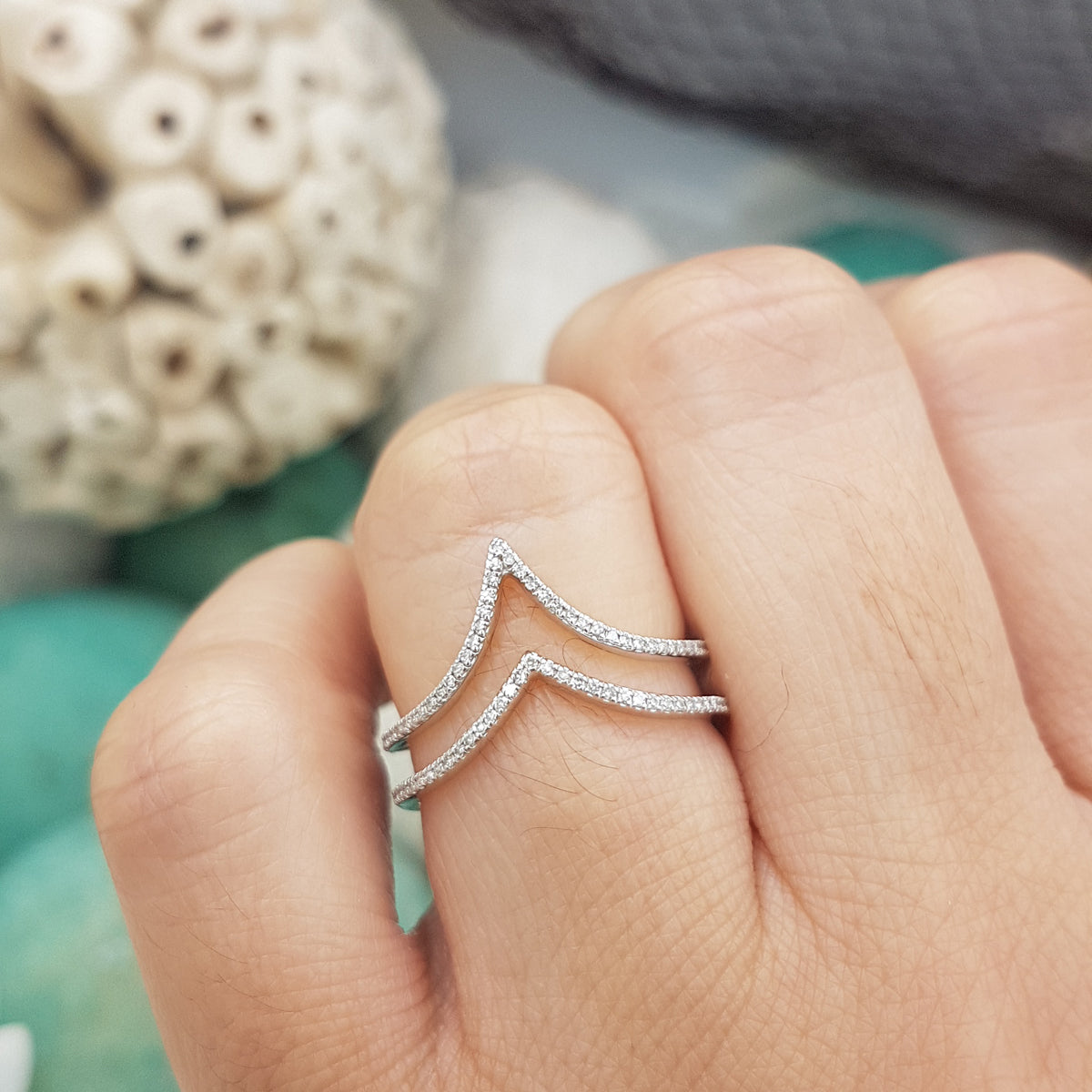 0.14 Carat (ctw) 14K White Gold Round Diamond Ladies Anniversary Wedding Band Double V Shaped Chevron Ring